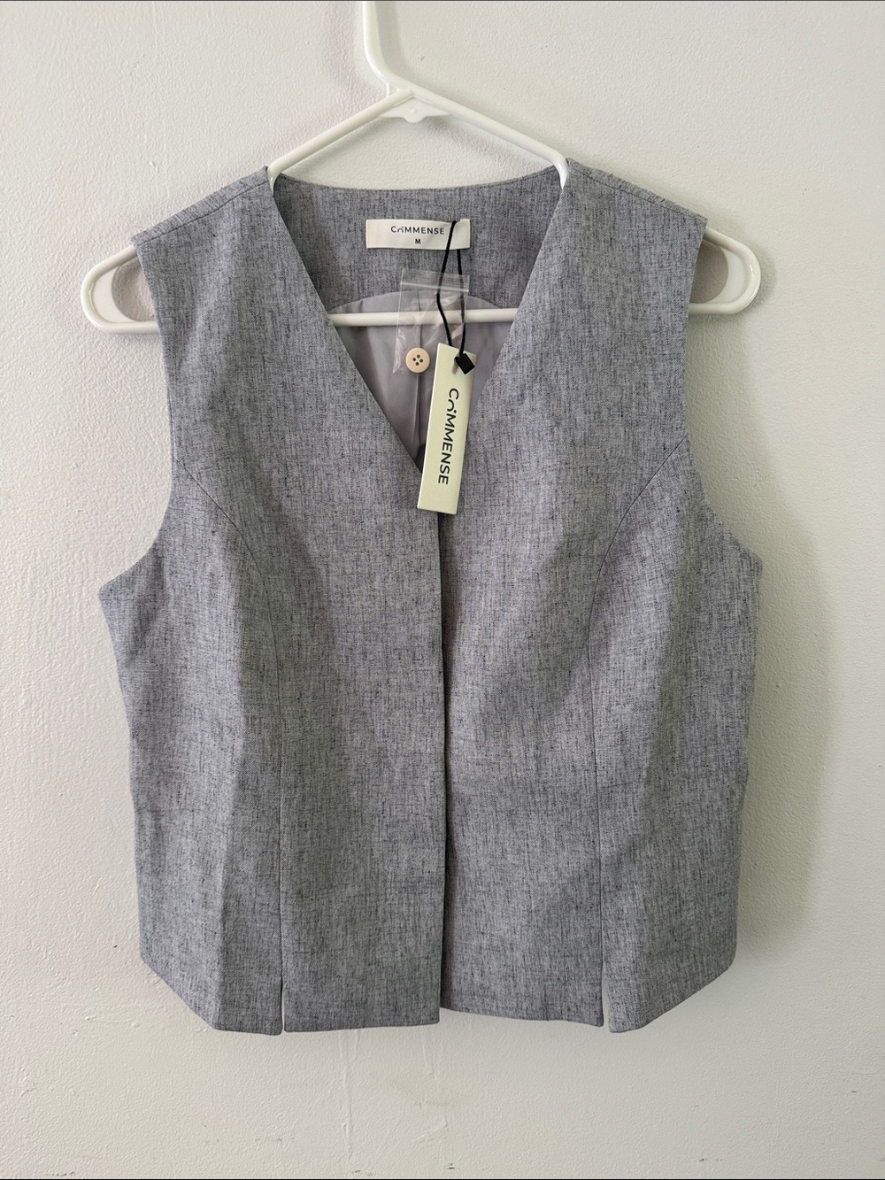 NWT Commense Gray Sleeveless V-Neck Blouse Vest Sz M